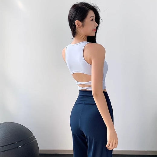 【限时秒】YOGACODE【火树银花系列】运动背心女带胸垫性感后腰瑜伽服背心透气不跑杯健身背心DWB115042 商品图1