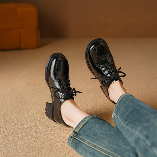 经典鲨女鞋2025年春季新款百搭黑色圆头系带中粗跟单鞋小皮鞋KC19-517011 商品图3