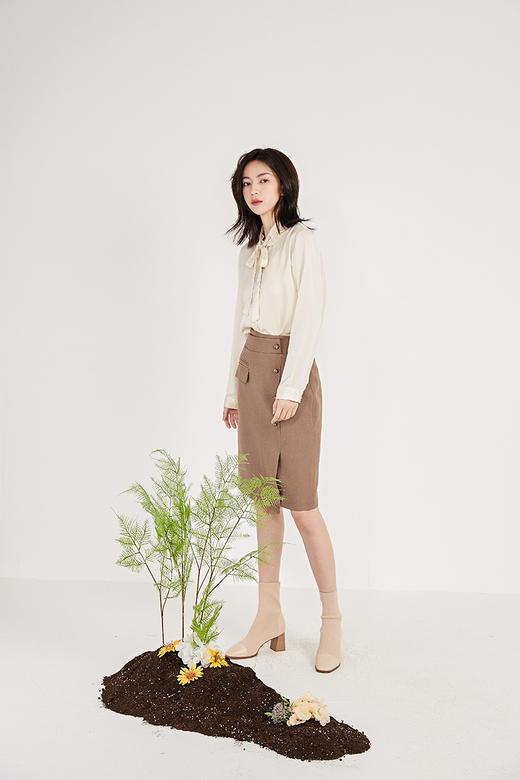 NUTS春季新品时尚气质百搭通勤半身裙女211062086 商品图1