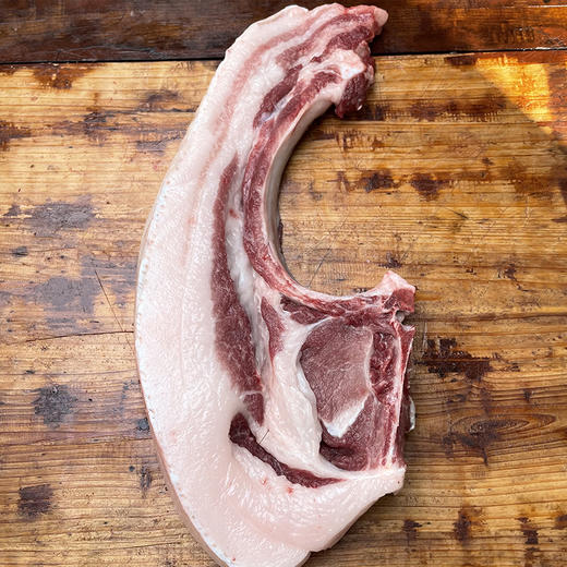 小时候的猪肉香【贵州农家跑山土猪肉】农家猪生长速度较慢，其肉质更加紧实、口感更有弹性，烹饪后的口感更加香浓。 商品图5