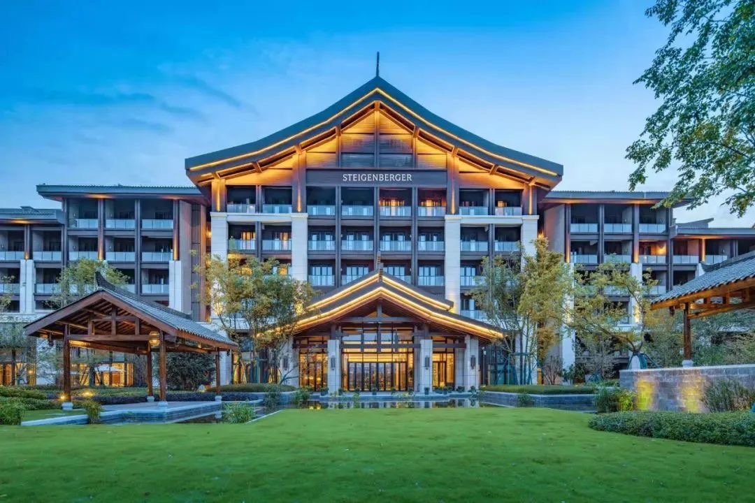 春季大促【都江堰·成都融创施柏阁酒店·泡汤/滑雪/乐园】周末不加价