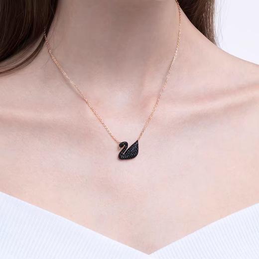  SWAROVSKI  SWAN施华洛士奇经典黑色天鹅项链 商品图2
