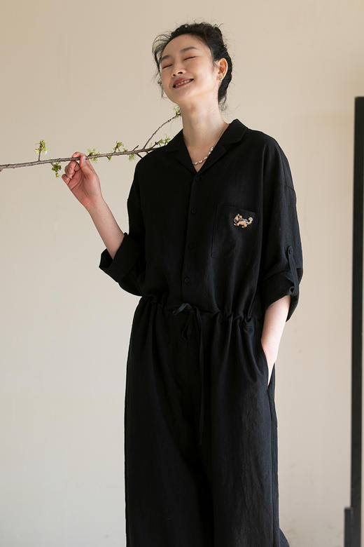 牧衣游原创 刺绣麻料素色连体裤女新款宽松黑色显瘦休闲裤 半冬雨 商品图5