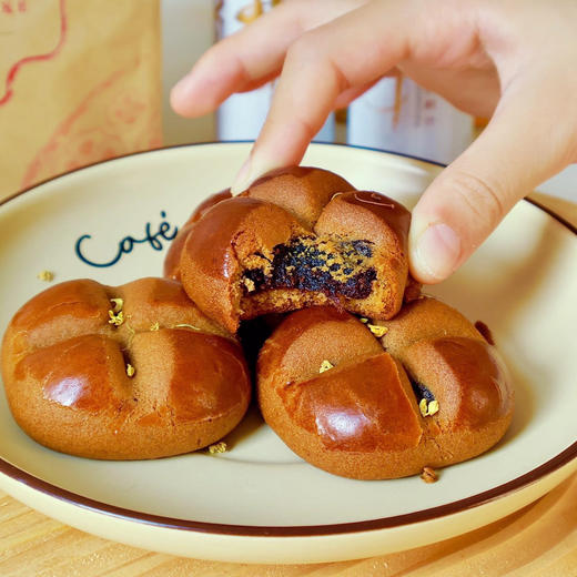 榴小满【百年非遗枣沙饼】独一份的枣沙糕，你一定要品尝这份匠心美味，低糖不腻  ✅独立包装，干净卫生，方便携带 ✅非遗技艺，古法传承，共24道工艺 💫枣沙饼枣泥含量58%，鸡蛋含量21%，满口醇香 商品图0