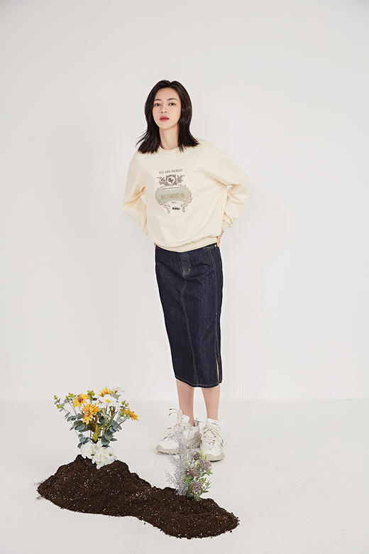 NUTS春季新品时尚圆领百搭长袖卫衣女211023032 商品图3