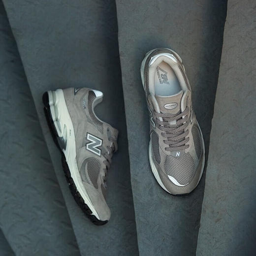 NEW BALANCE/NB 男女款2002R 低帮复古舒适运动休闲跑步鞋 商品图1