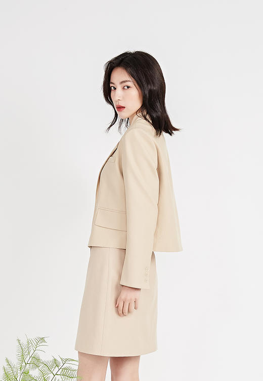 NUTS春季新品时尚翻领气质百搭短外套女211041035 商品图4