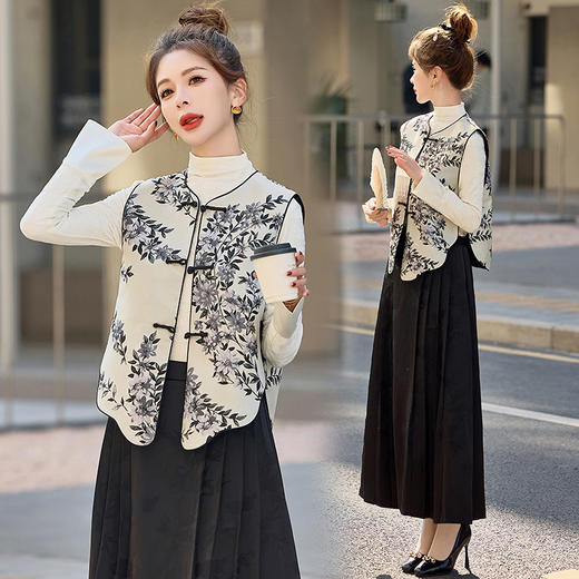 HRZMFS25202 新中式马甲2025春装新款女装国风马甲 商品图1
