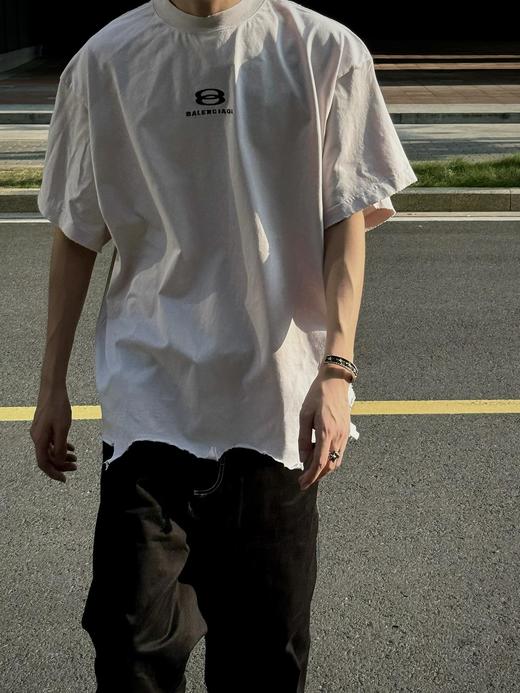 B家 24FW新款双环字母刺绣下摆流苏破坏短袖tee 商品图1