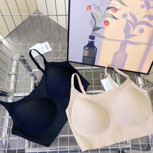 白衣伴侣👙「幸棉粉底液内⾐」专为亚洲⼥性肌肤定制的⾊号🎈， 上身如原⽣肤般隐形，😎白色镂空都不透！ 商品图3