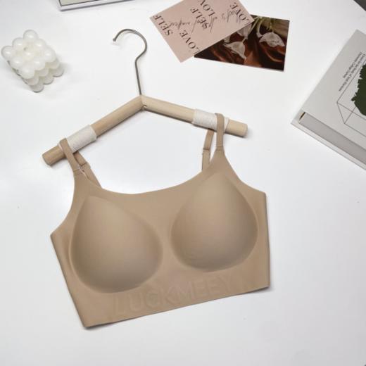 白衣伴侣👙「幸棉粉底液内⾐」专为亚洲⼥性肌肤定制的⾊号🎈， 上身如原⽣肤般隐形，😎白色镂空都不透！ 商品图4