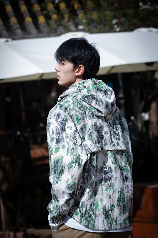 W412572873花色连帽夹克 商品图3