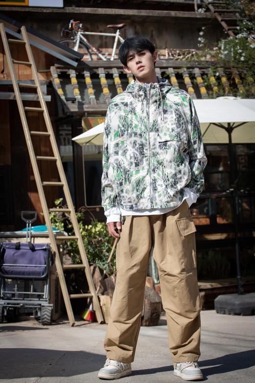 W412572873花色连帽夹克 商品图2