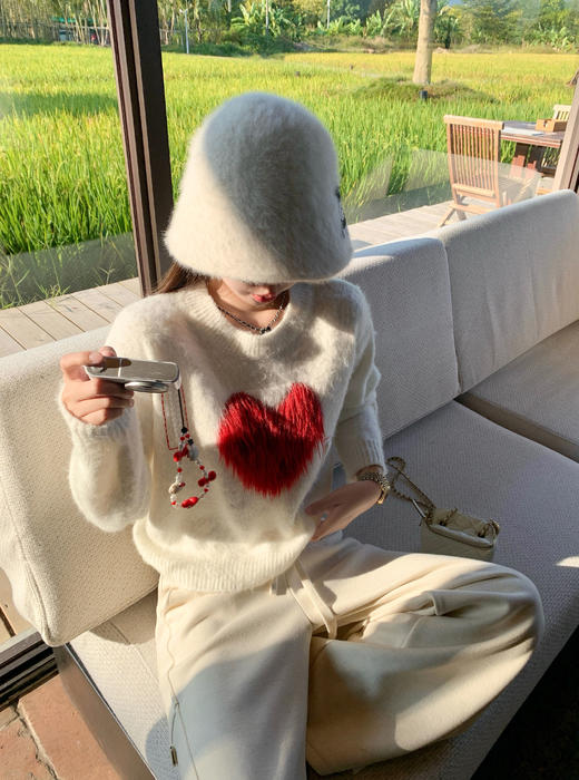 <曾小咸推荐>撞色爱心套头毛衣 日常179.99/件 立减90 秒杀89.99/件！！ 商品图7