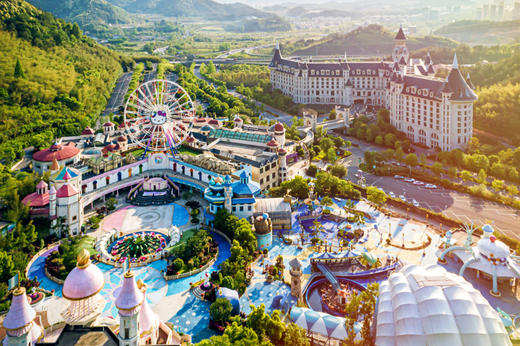 ★3月周末不加价★￥599起/晚，藏于竹海的梦幻亲子主题城堡酒店【安吉银润锦江城堡酒店】豪华房+早餐+1大1小hellokitty乐园票！另有悦Cafe徒步套餐可选~，有效期至2026年6月30日 商品图0