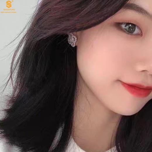 【甜蜜浪漫 幸而有你】香港周六福 幸运满钻四叶草K铂金项链（高定礼盒） 幸运四叶草闪耀K铂金手绳（高定礼盒） 幸运满钻四叶草K铂金耳钉（高定礼盒） 商品图6