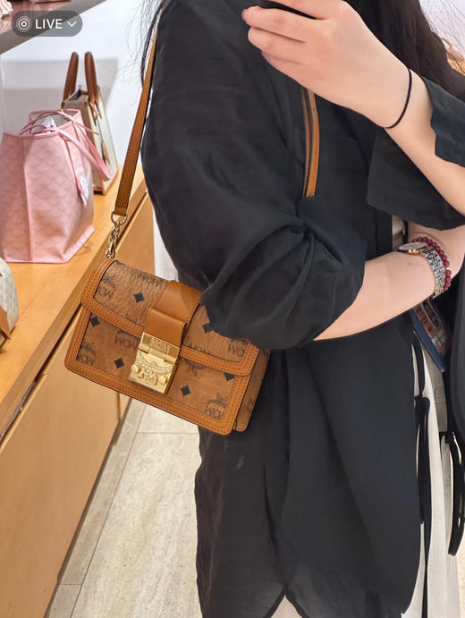 𝐌𝐂𝐌 新款mini 达芙妮 链条斜挎包 商品图1