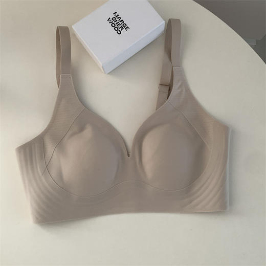 【提拉防下垂】安心无痕聚拢文胸运动小胸显大收副乳性感胸罩新款 商品图4