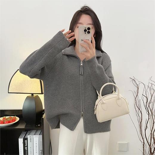 【OSMICARMIC 立领拉链针织衫】拉链设计 视觉显瘦 立领显脸小 叠穿有层次 手感柔软细腻又舒适 商品图5