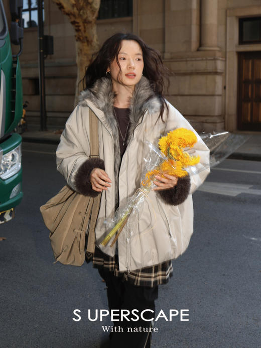 SUPERSCAPE素舶 皮草内胆夹棉高领立体花苞型保暖外套 商品图1