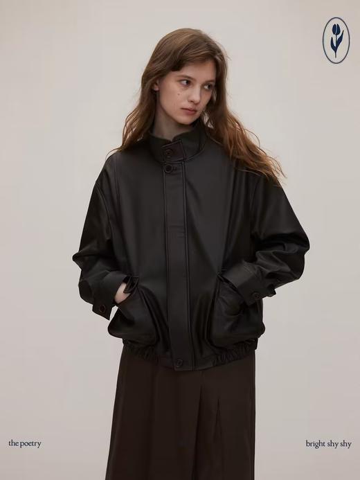 shyshystill/shy202308002/插肩袖设计感口袋皮衣 商品图0