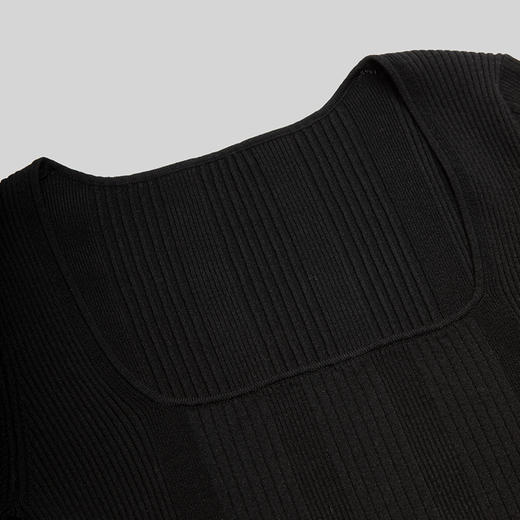 ROMI STUDIO“内外兼备”不规则坑条修身U型领百搭短袖黑色T恤M3644 商品图1