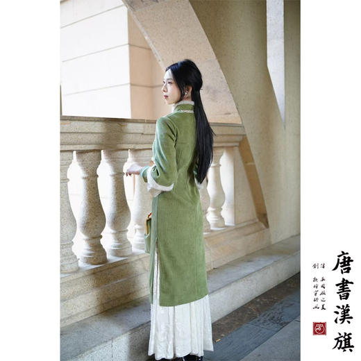 【春色】新中式国风旗袍改良秋冬保暖加厚连衣裙年轻款毛边芥末绿色叠袖设计感 商品图4