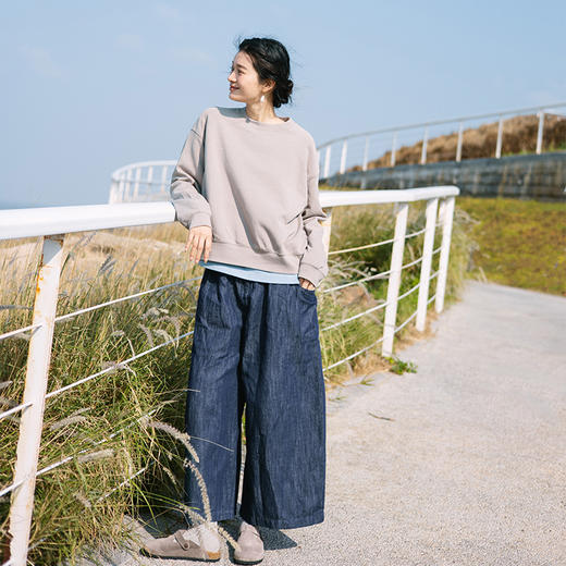 绽放旅行女装063朵/纯棉经典廓形感圆领插肩套头上衣透气休闲卫衣 商品图3