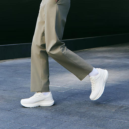 Saucony索康尼 胜利CMT 3 男女款通勤缓震休闲百搭运动鞋 商品图5