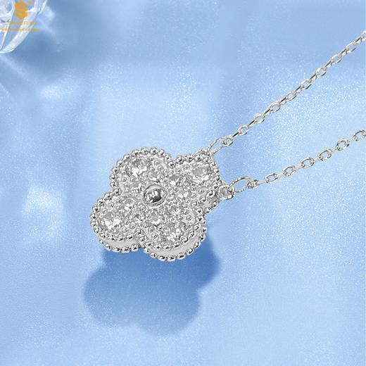 【甜蜜浪漫 幸而有你】香港周六福 幸运满钻四叶草K铂金项链（高定礼盒） 幸运四叶草闪耀K铂金手绳（高定礼盒） 幸运满钻四叶草K铂金耳钉（高定礼盒） 商品图1