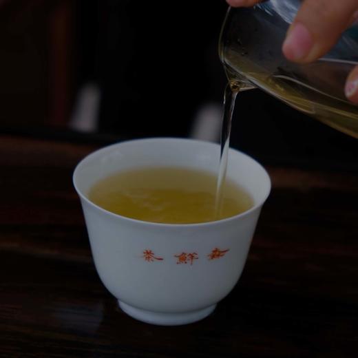 2024年 班章古树 普洱茶 生茶 200g饼 森之味 ，拍5发6 商品图3