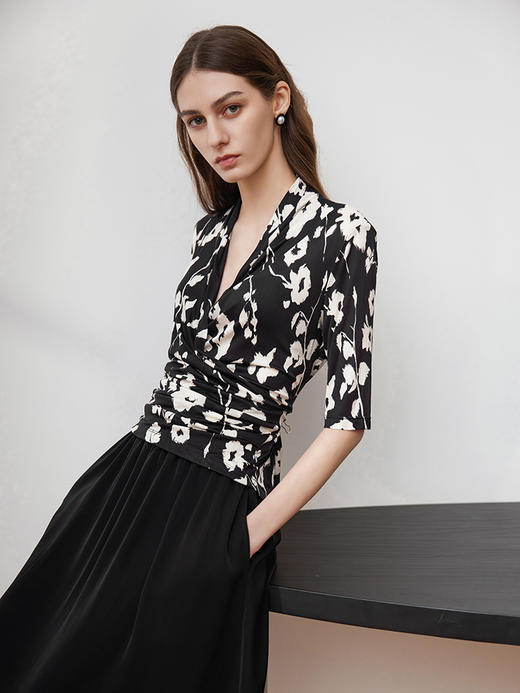 【V领真丝印花T恤】春夏新品女士100%桑蚕丝V领印花上衣 商品图1