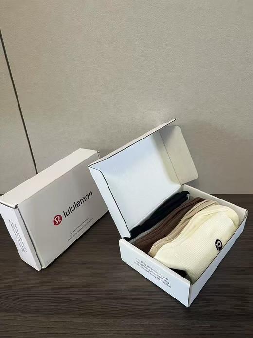 lu家男女同款坑条棉袜 透气健身运动百搭袜 商品图9