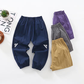 【春日童装 | 春季新款儿童速干长裤】可穿至170码，面料吸湿速干，四面弹力耐磨不易皱，两侧口袋方便储物，膝盖褶皱设计，给足活动空间，窄条松紧收口，舒适有型 ，运动反光标户外更安全，款式百搭好穿。