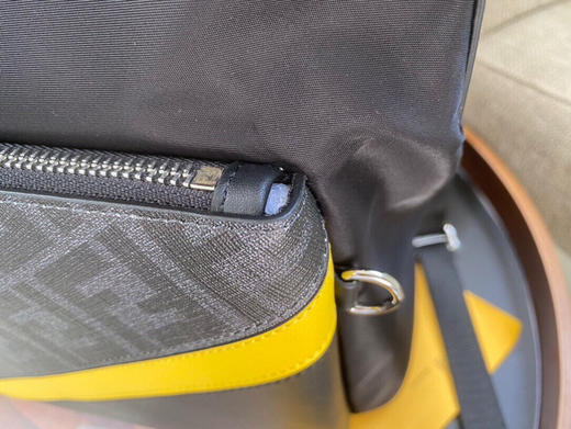 春季特惠💰600 芬迪新款双肩包布配皮书包33220-1 小怪兽背包升级版 双肩包 商品图5