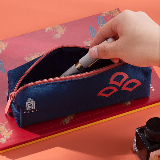 故宫文具瑞兽大容量长款短款笔袋国潮文具学习用品 商品图3