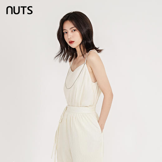 NUTS春季新品时尚纯色修身气质吊带背心女211031066 商品图2