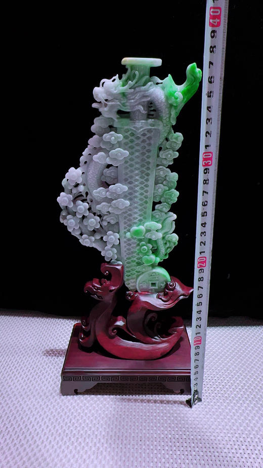 620846翡翠摆件【龙泉宝剑】 商品图1