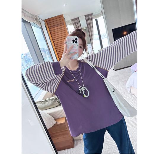 2025新品  蕾蕾同款【复古画报】宽松圆领插肩袖条纹拼接胸前刺绣大版长袖T恤 商品图1