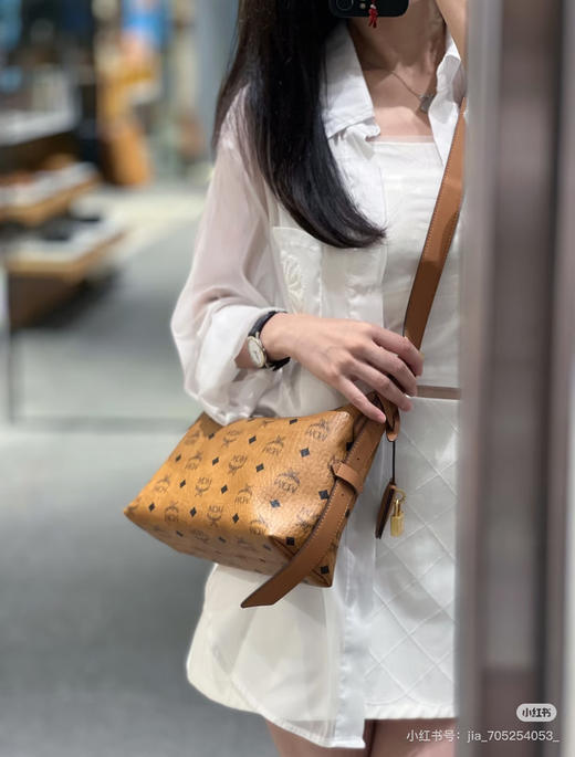 MCM 新品牛角包 商品图2