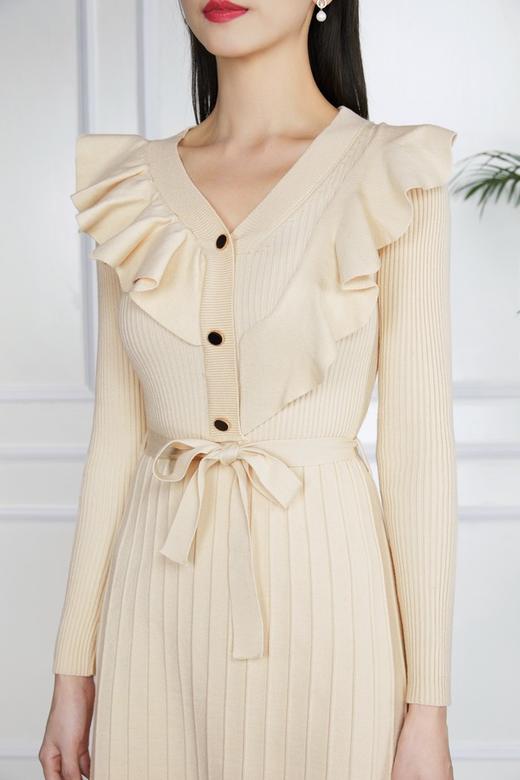 L.Fleuri 米色针织收腰连衣裙 11539 商品图3