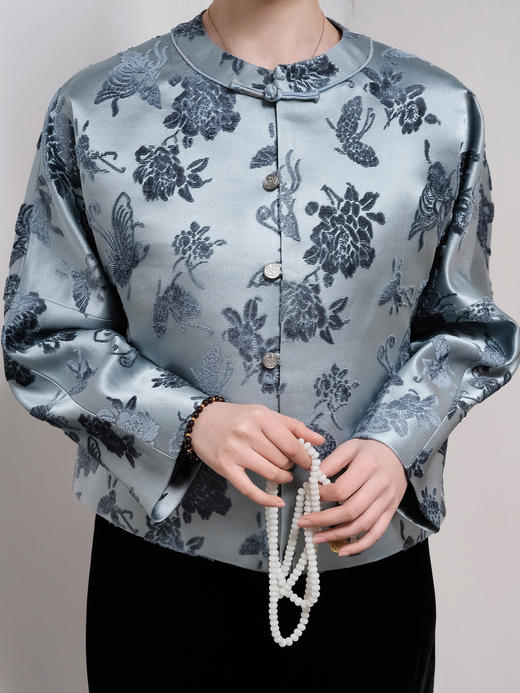 盛唐牡丹| 墨灰色蝶恋花漳缎外套 商品图5