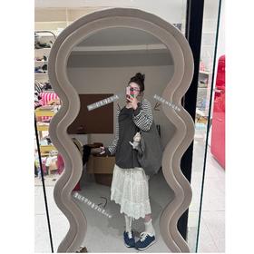 2025新品  蕾蕾同款【复古画报】宽松圆领插肩袖条纹拼接胸前刺绣大版长袖T恤