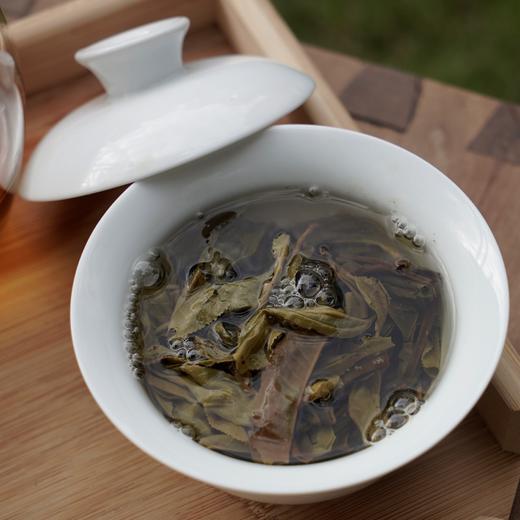 2023冰岛老寨古树 送品鉴装礼盒 普洱茶 生茶 200g/饼 商品图2