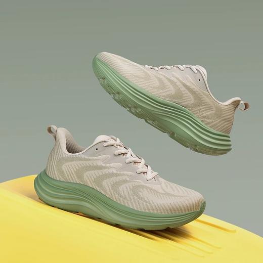 【男女同款】品牌代工厂出品！秋冬男女缓震厚底耐磨透气回弹运动鞋JB24101，又轻又软又弹，防油防污防泼水鞋面、鞋楦加宽，好穿到爆！ 商品图7