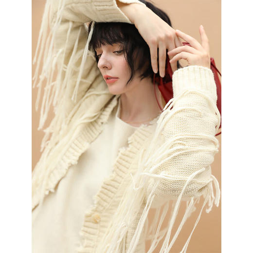 COCOBELLA设计感流苏剪破针织开衫女秋冬软糯毛衣外套MZ958 商品图4