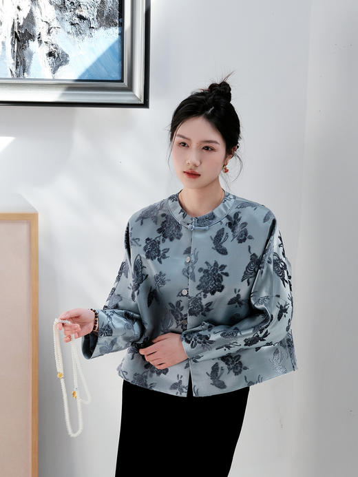 盛唐牡丹| 墨灰色蝶恋花漳缎外套 商品图0