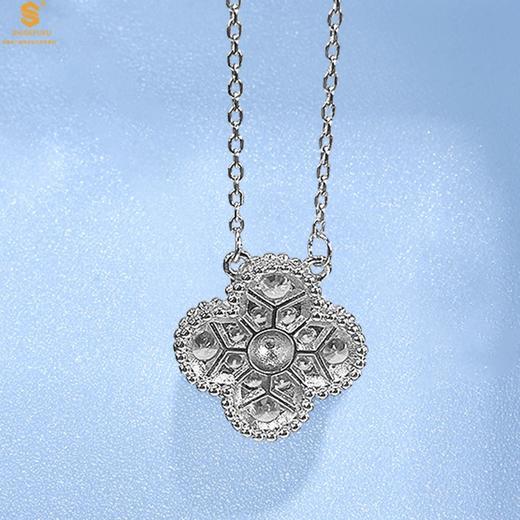 【甜蜜浪漫 幸而有你】香港周六福 幸运满钻四叶草K铂金项链（高定礼盒） 幸运四叶草闪耀K铂金手绳（高定礼盒） 幸运满钻四叶草K铂金耳钉（高定礼盒） 商品图4