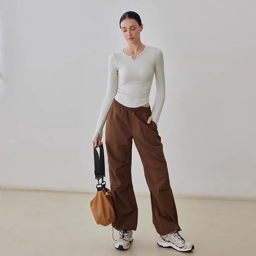 跃牌【倚窗听雨】系列 秋冬新款瑜伽服女一体式带胸垫V领运动长袖紧身T恤CX74 商品图4