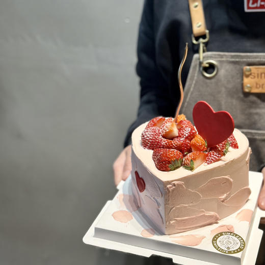草莓爱心蛋糕 商品图0